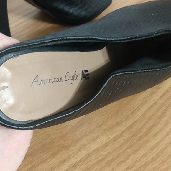 Black American Eagle Peep Toe Heels - Picture 2 of 7